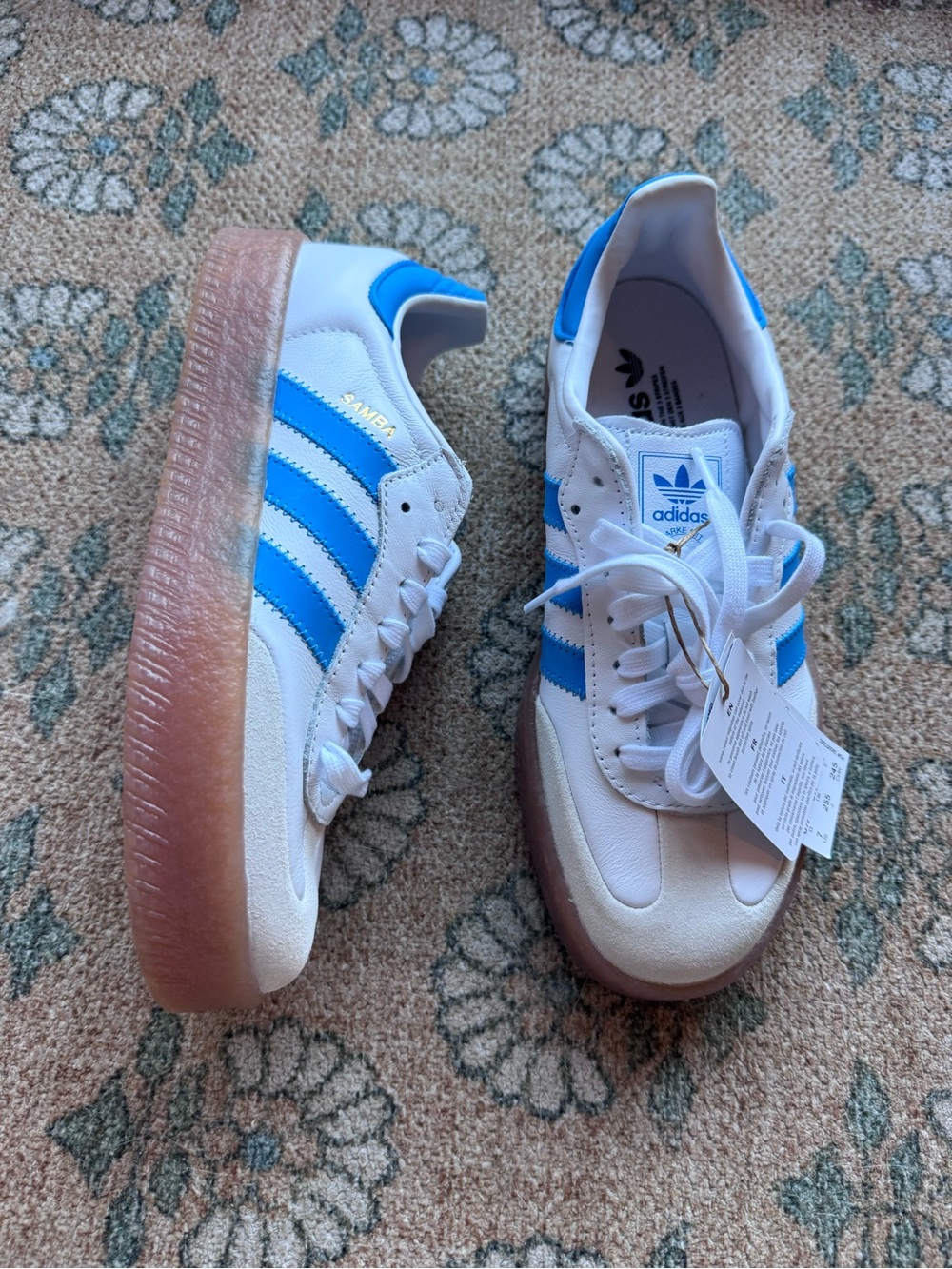 adidas Samba Sambae White & Blue Sneakers Gum Sole size 8.5/ 9 NEW